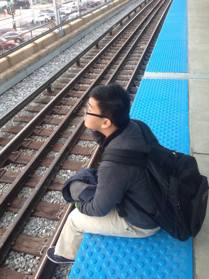 Smart place to wait for a train